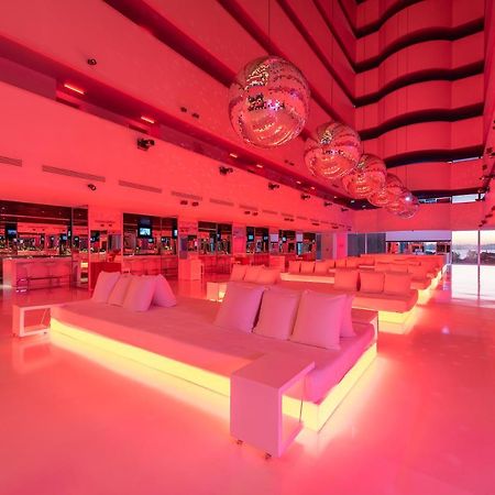 Su水上乐园酒店 安塔利亚 外观 照片 The interior of the nightclub