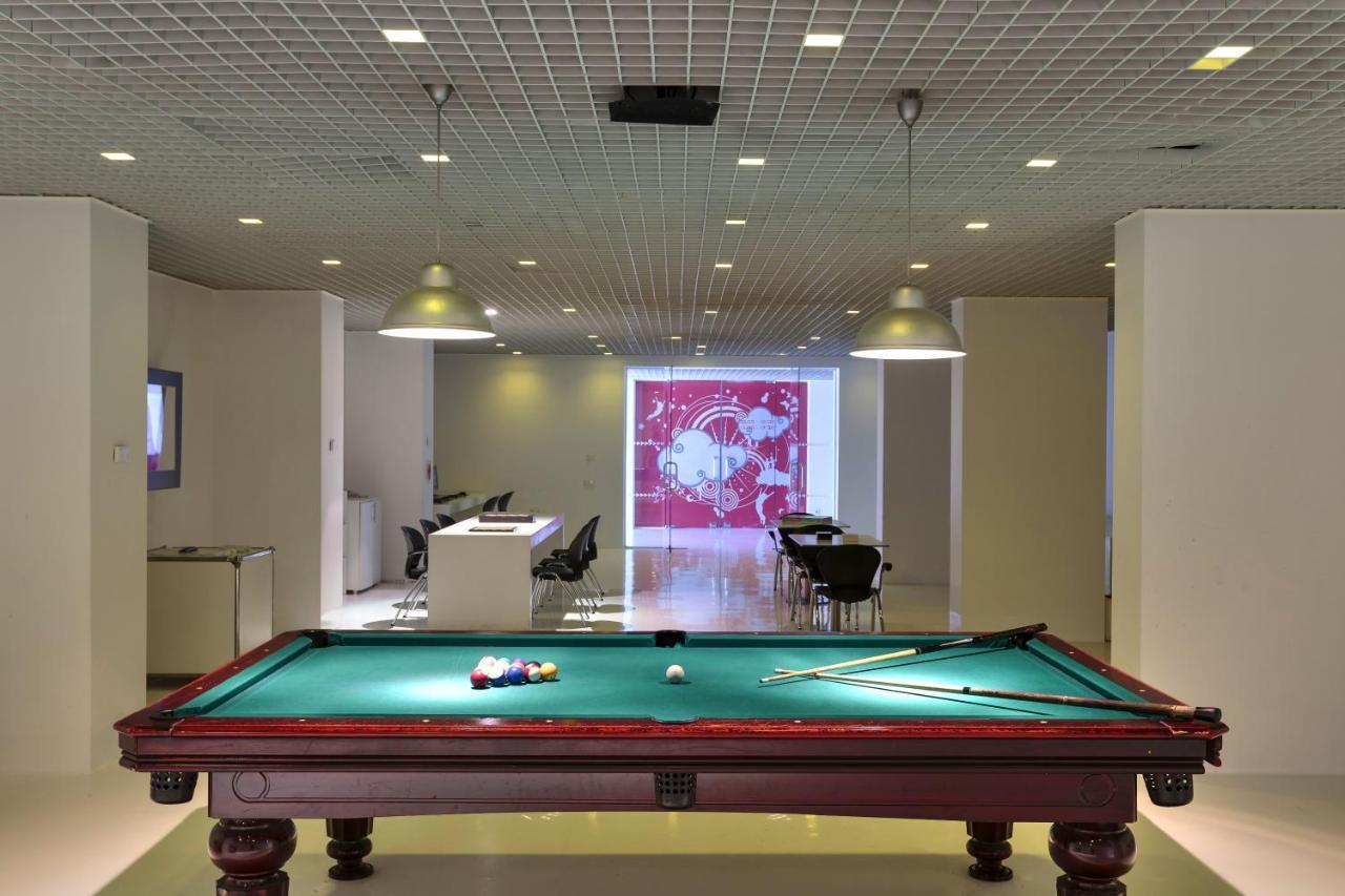 Su水上乐园酒店 安塔利亚 外观 照片 A pool table